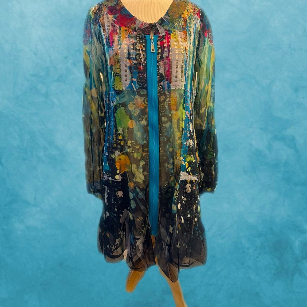 Fleur De Lis cool and airy top (L)